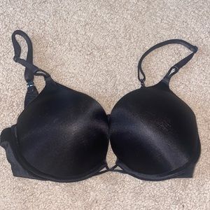 Victoria’s Secret bombshell bra